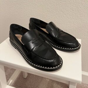 Schutz Leather Loafer - size 9